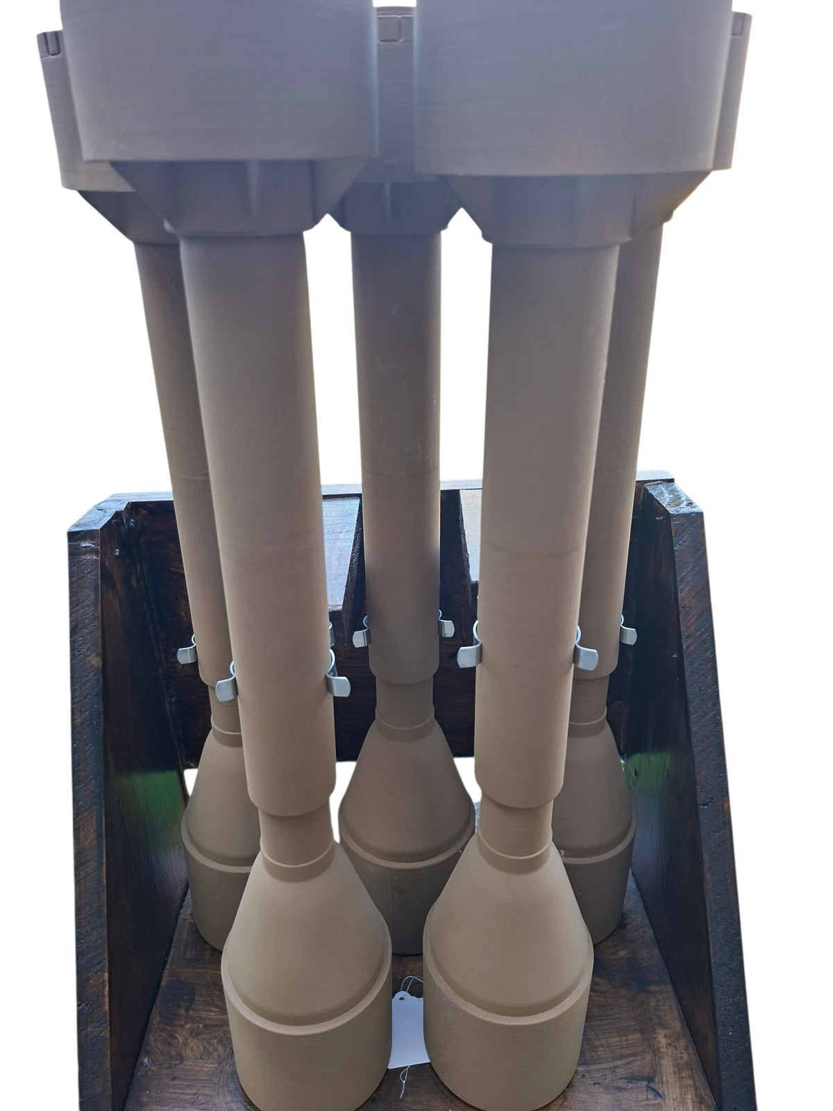 Duitse Panzerscherck rocket met houten draagstel